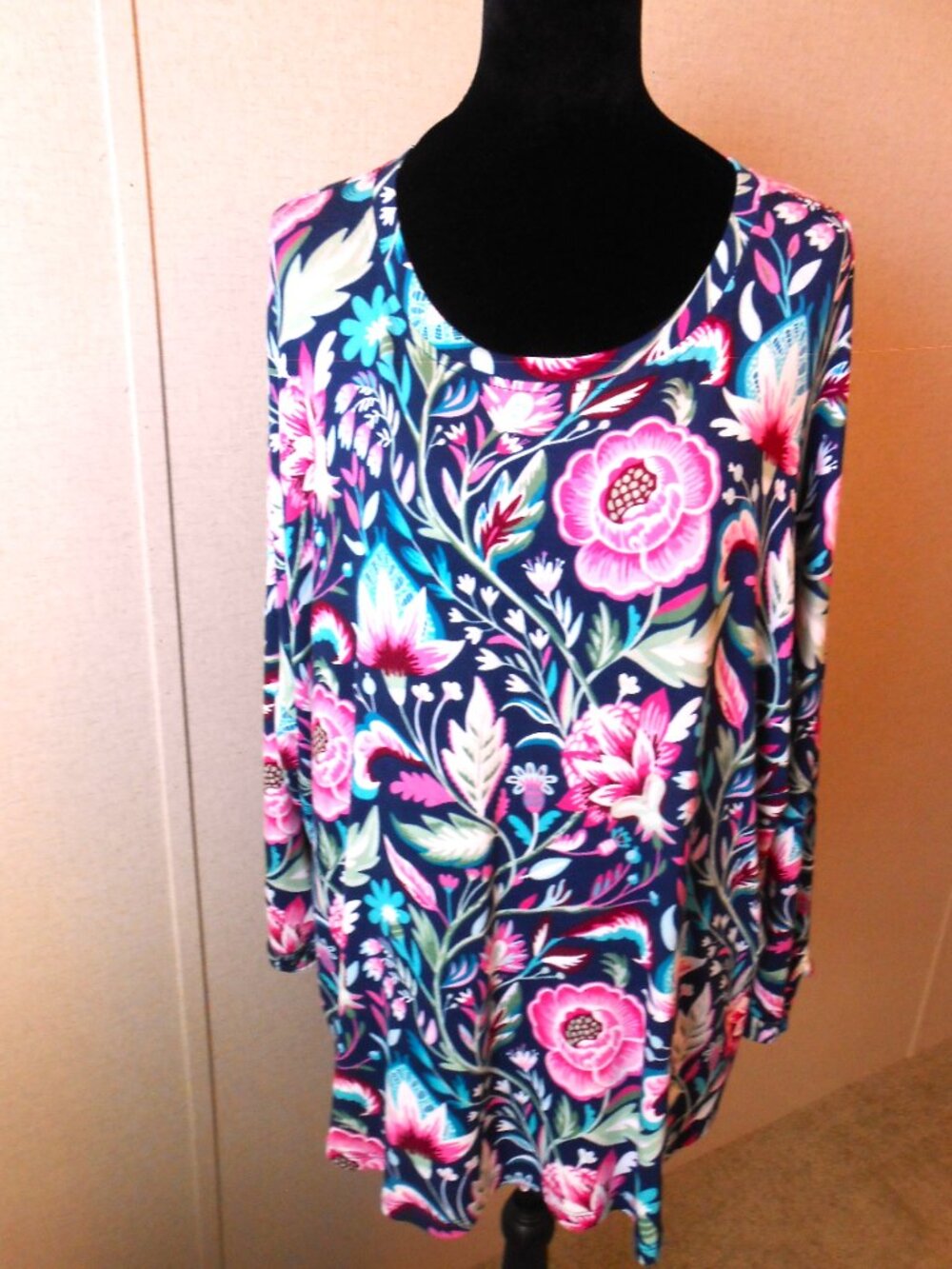 Crown & Ivy Woman's Floral Soft Knit Pullover Top / 3/4 Sleeve / Size XXL